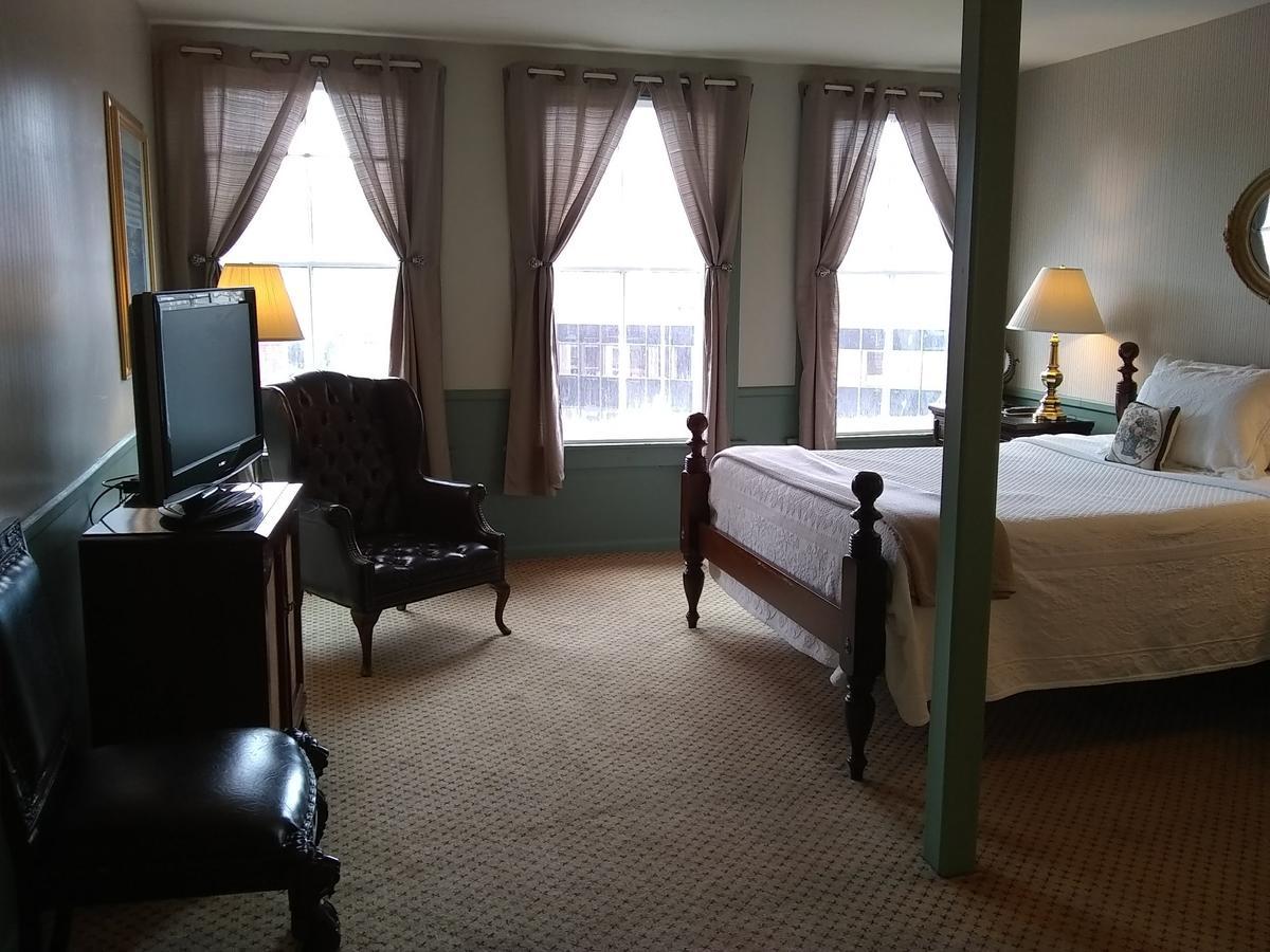 The Charles Inn Бангор Екстериор снимка